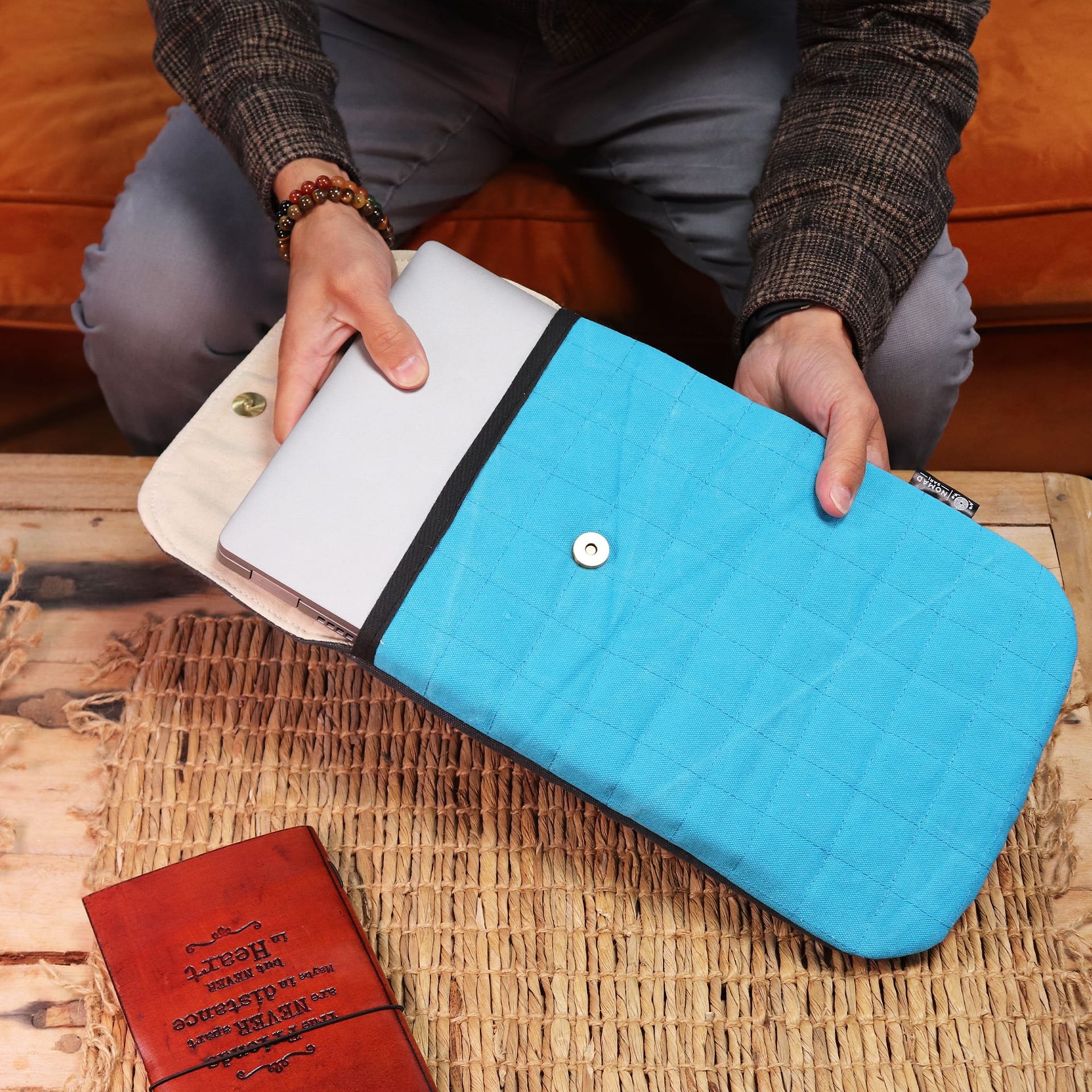 Saco Acolchoado para Portátil - Turquesa Espetacular - Efeito Desgastado de 14 Oz