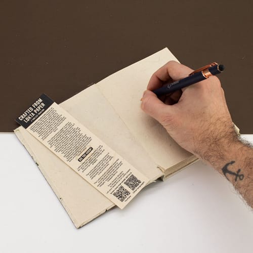 Caderno de Bandeiras de Oração em Lokta Tradicional – Médio (15 X 12 Cm) – 45 Folhas – Natural