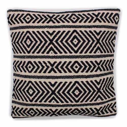 Capa para Almofada Clássica - Design Tribal - 45 X 45 Cm